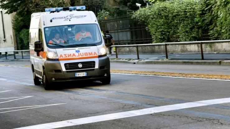 29enne incinta trovata morta in casa, per i dolori era stata portata in ospedale ma era stata dimessa