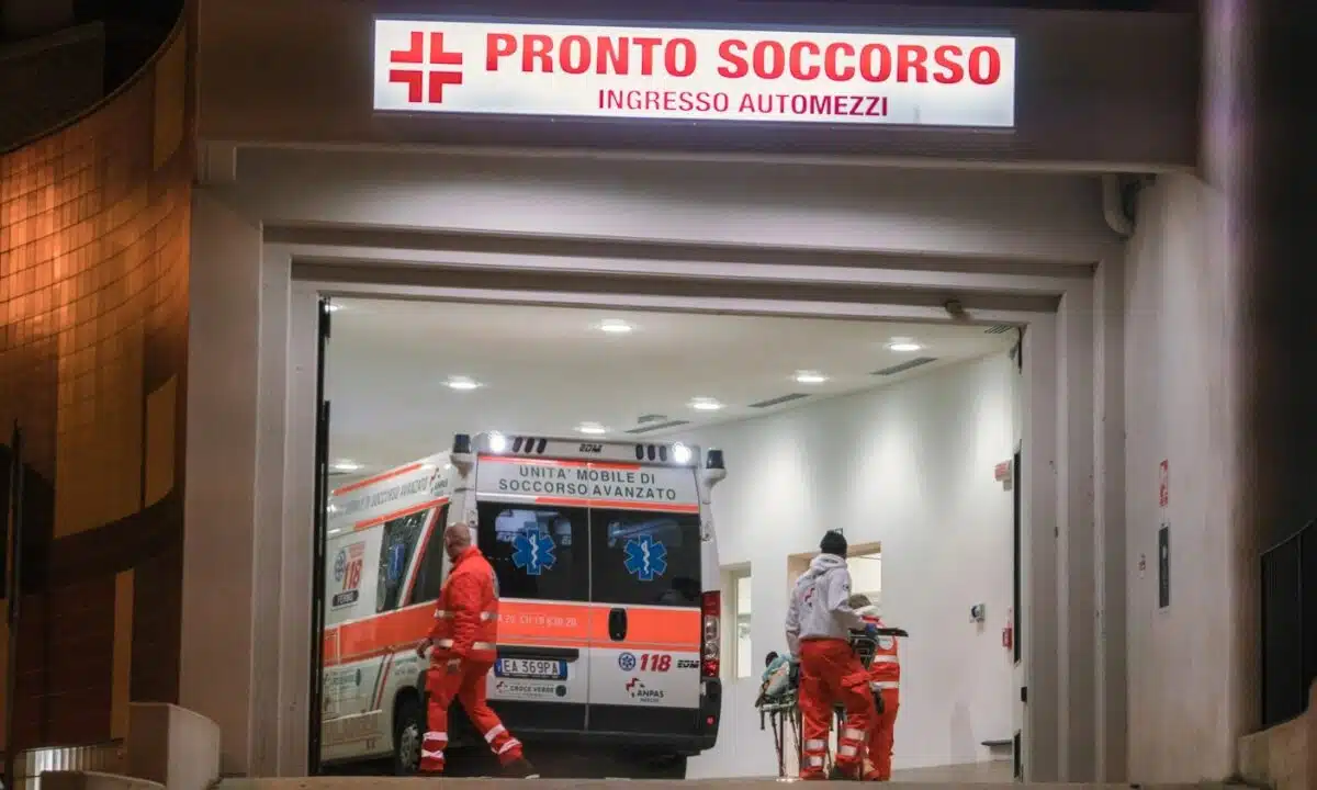 Roma, grave incidente sul GRA, taxi tampona auto, muoiono marito e moglie, lui 44 anni e lei di 36 anni, lasciano due figli piccoli