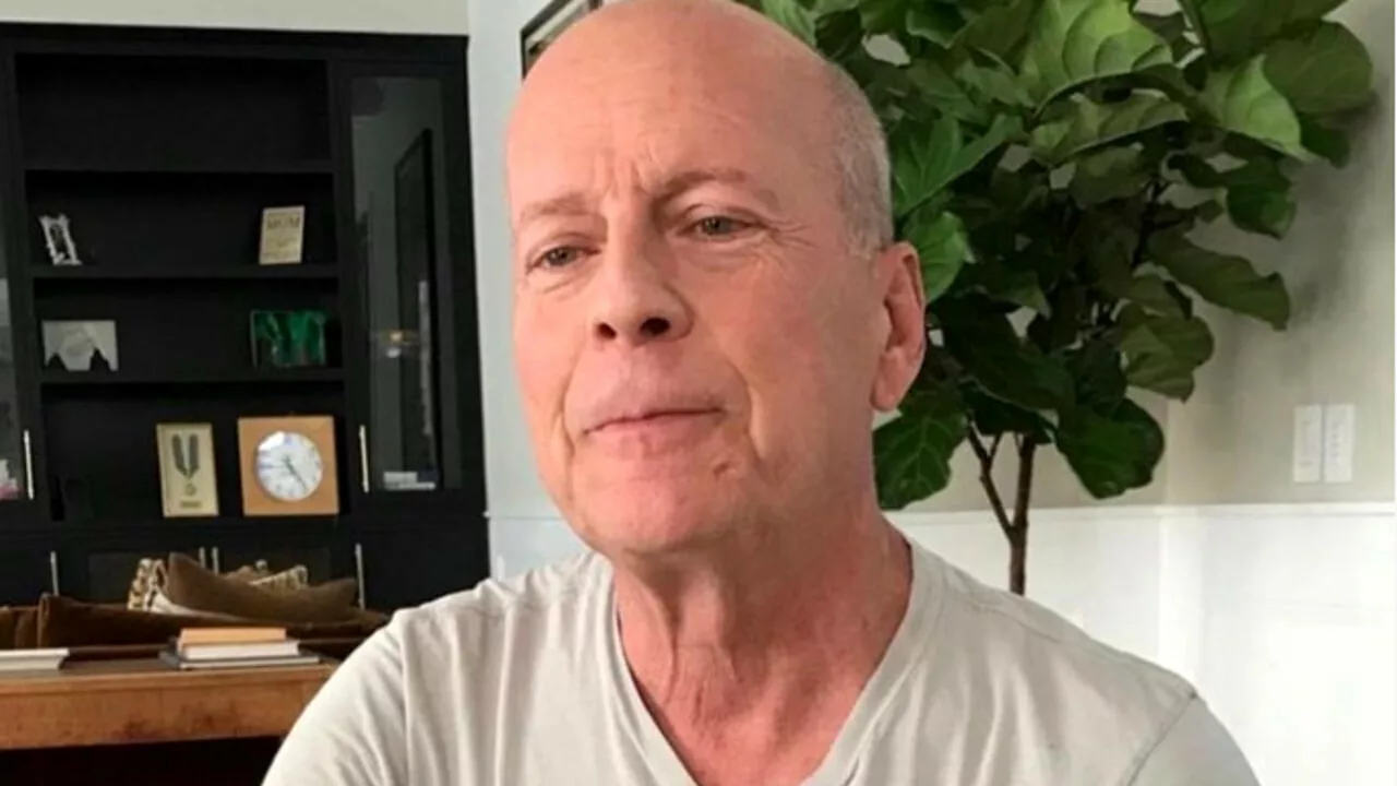 Bruce Willis, peggiorate le sue condizioni di salute, un amico “dopo due minuto non sa più chi sono”