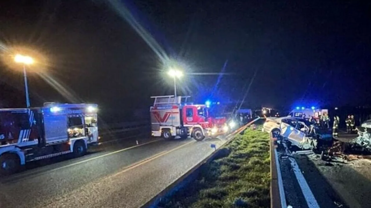 Liguria, operaio di 76 anni investito e ucciso da un tir nella notte in un cantiere in autostrada, ferito l’autista