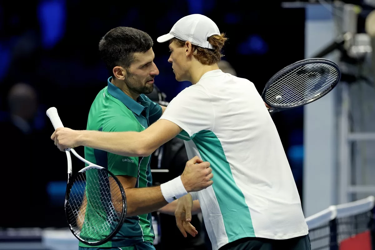 Novak Djokovic, vincitore delle ATP Finals, loda il talento di Jannik Sinner, prevedendo il suo futuro come numero 1 mondiale e riconoscendo le sue abilità eccezionali.