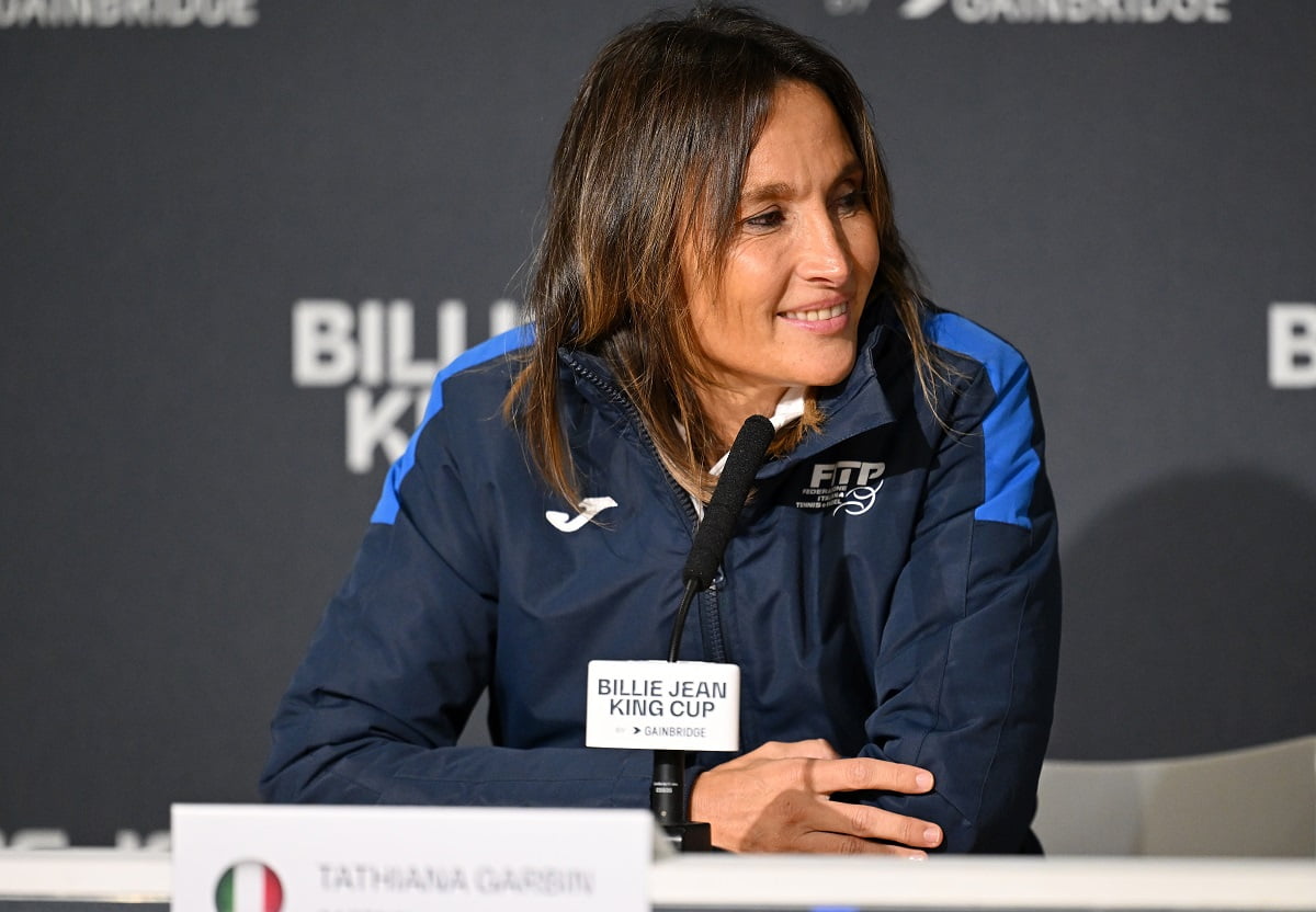 Tathiana Garbin, ex atleta e capitana della squadra italiana di tennis, affronta nuove sfide post-operatorie dopo l'intervento per un raro tumore.