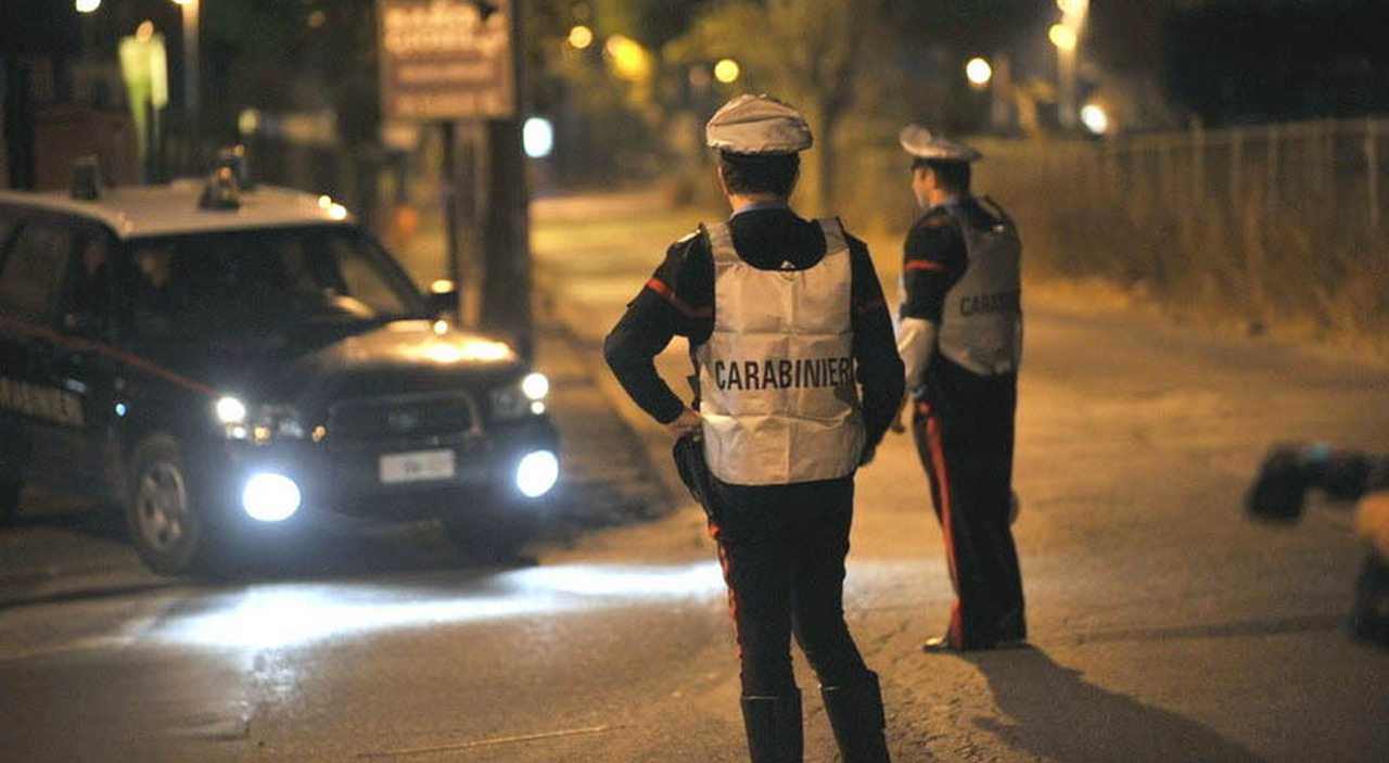 Agguato nella notte a Roma, ucciso a colpi di pistola ragazzino di 14 anni