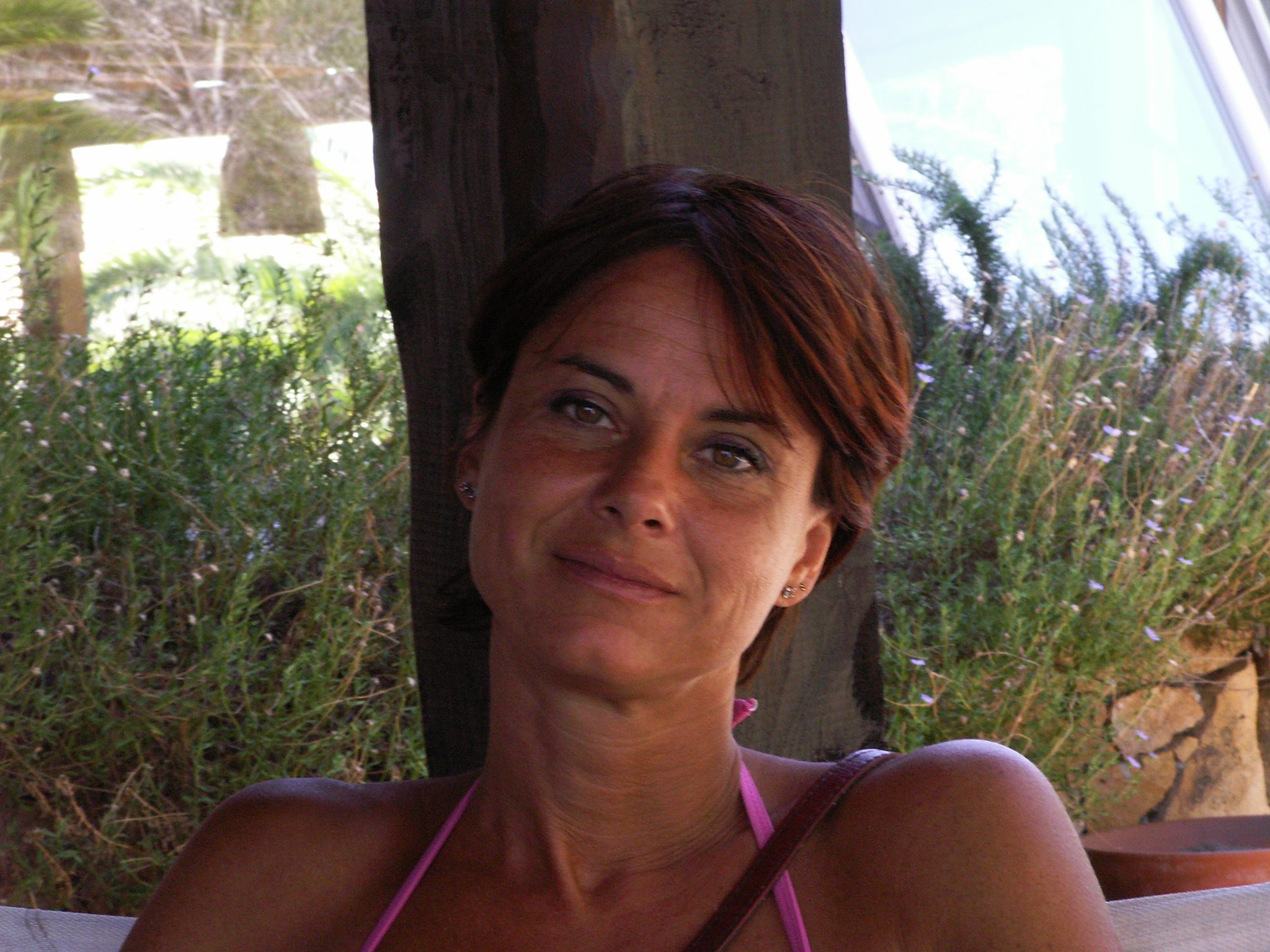 La tragica morte dell'avvocata Isabella Settanni a Villetta Barrea solleva interrogativi e indagini in corso sulla presenza di nitrito di sodio nell'abitazione.